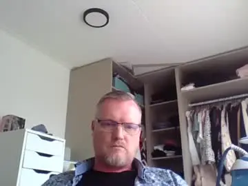 Live Sex with dirkkie1975 - Chaturbate