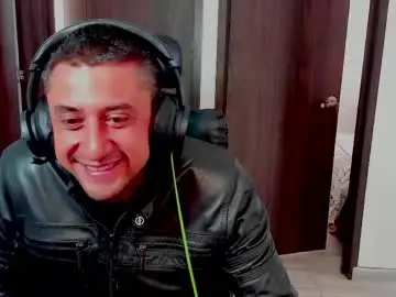 Live Sex Cam with johnny_seens1 - Chaturbate