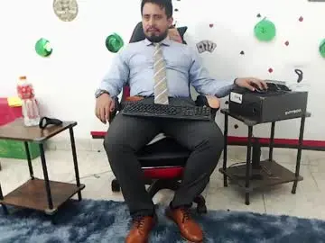 Live Sex with kalethbigdick88 - Chaturbate