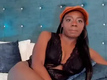 Live Sex Cam with shantallmiller - Chaturbate