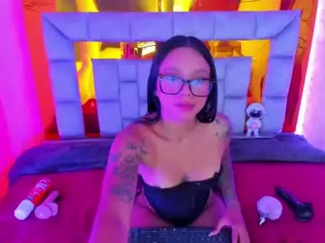 Live Sex Cam with miiaboss - Chaturbate