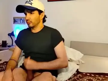 Live Porn with camilosaennz - Chaturbate