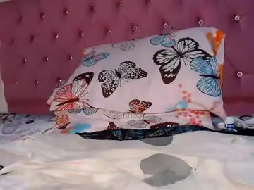 Live Sex Cam with lunita2020x - Chaturbate