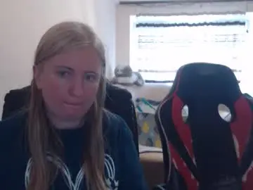 Nude Webcam with jenisandpeter - Chaturbate