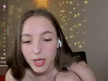 Live Sex Cam with kimireaves - Chaturbate