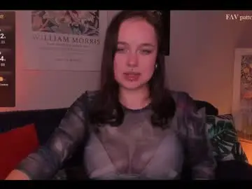 Best live sex cam show with varvaraola - Chaturbate