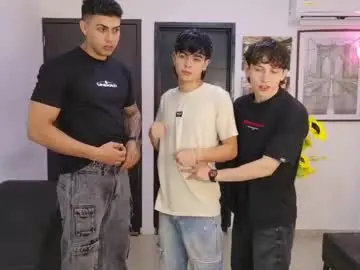 Nude Webcam with masters_sexx - Chaturbate