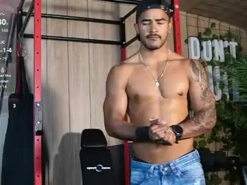 Free Live Porn with reik_von - Chaturbate