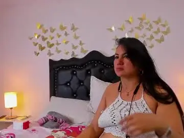 Nude Webcam with victoriacg - Chaturbate