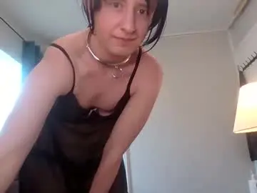 Live Porn with servilesarah - Chaturbate