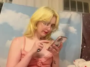 Nude Webcam with honeyxlimbed - Chaturbate