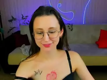 Adult Webcams with yourlovelystoryy - Chaturbate