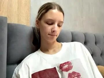 Live Sex Cam with aundreaschindewolf - Chaturbate