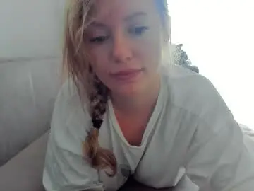 Nude Webcam with foxy_blond - Chaturbate
