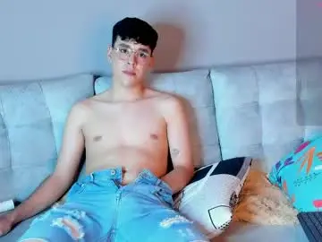 Nude Webcam with ianblake_ - Chaturbate