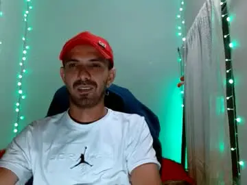 Live Sex Cam with tomas_gerauld - Chaturbate