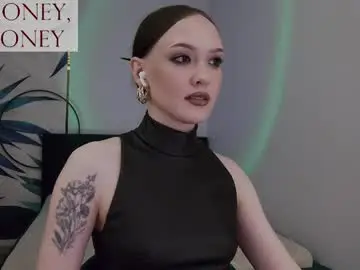 Live Porn with sirenaswhisper - Chaturbate