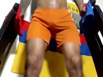 Sex Cam with lucascastrohot - Chaturbate