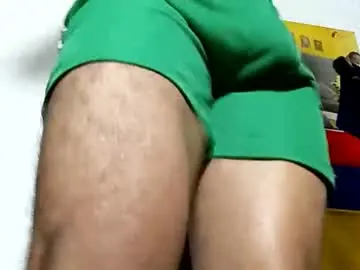 Sex Cam with lucascastrohot - Chaturbate
