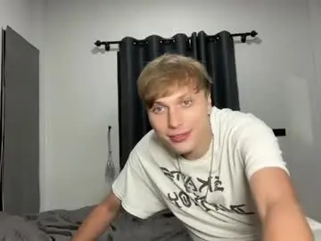 Nude Webcam with pussymoneywet - Chaturbate