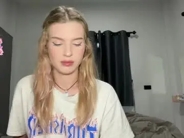 Live Sex Cam with pussymoneywet - Chaturbate