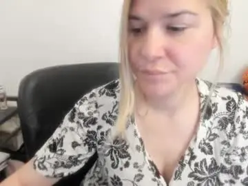 Best Webcam with artsyandcraftsy_ - Chaturbate