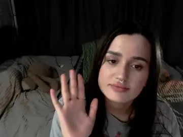 Sex Cam with kira_yammy - Chaturbate