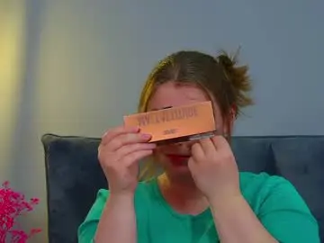 Live Porn with melodymoores - Chaturbate