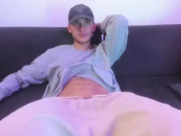 Sex Chat with henrik_senn - Chaturbate