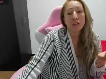 Best live sex cam show with hottychrystal - Chaturbate