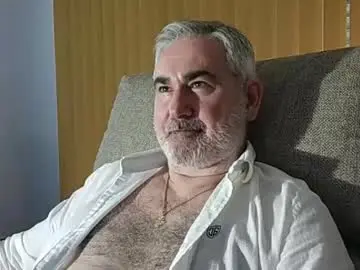 Nude Webcam with sexy_italiandaddy - Chaturbate