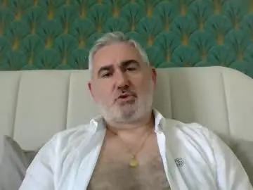 Live Sex Cam with sexy_italiandaddy - Chaturbate