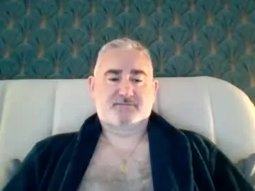 Live Sex Cam with sexy_italiandaddy - Chaturbate