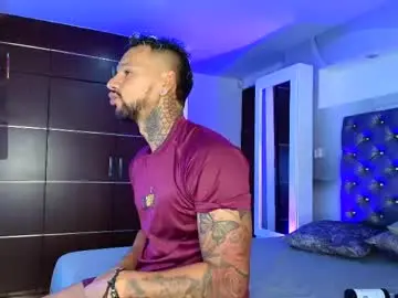 Live Sex Cam with valentinos_ - Chaturbate