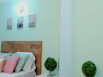 Live Porn with sccarlettjonnes - Chaturbate