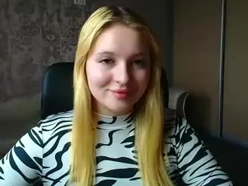 Nude Webcam with _mila_la_ - Chaturbate