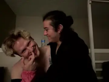 Live Sex Cam with raven_and_crow - Chaturbate