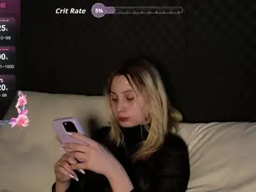 Live Sex Cam with fluffy_cloude - Chaturbate