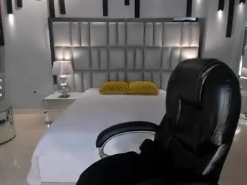 Watch Live Sex Cams with mialaurence_ - Chaturbate