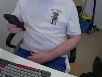 Sex Cam with essex_wild - Chaturbate