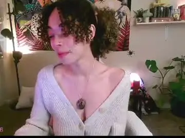 Live Porn with gunzinrose - Chaturbate