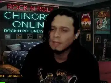 Live Porn with chinoroz - Chaturbate