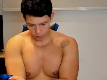 Live Porn with adrian_del_mar - Chaturbate