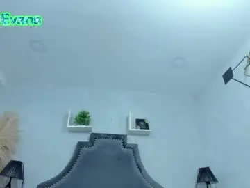 Live Sex Cam with agarevans - Chaturbate