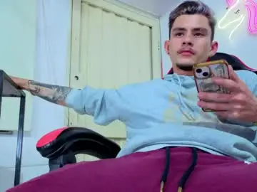 Live Porn with i_am_kelvis_ - Chaturbate