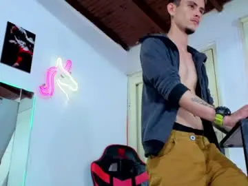 Adult Video Chat with i_am_kelvis_ - Chaturbate