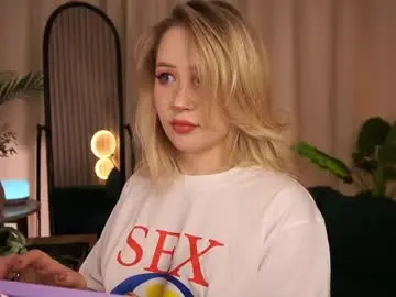 Sex Cam with laurawifeness - Chaturbate