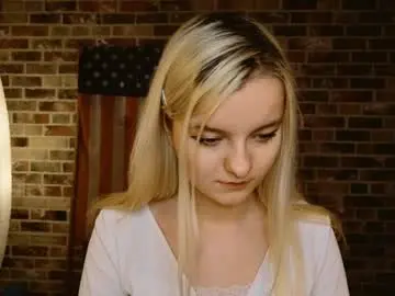 Nude Webcam with angelabunny_ - Chaturbate