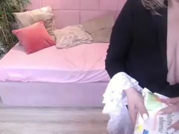 Nude Webcam with meamandax - Chaturbate