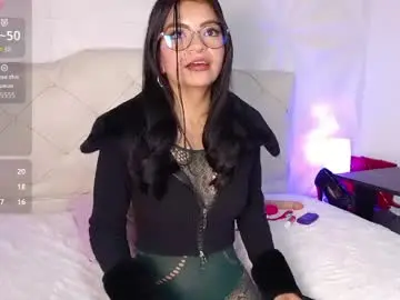 Adult Webcam with cherrylionn - Chaturbate